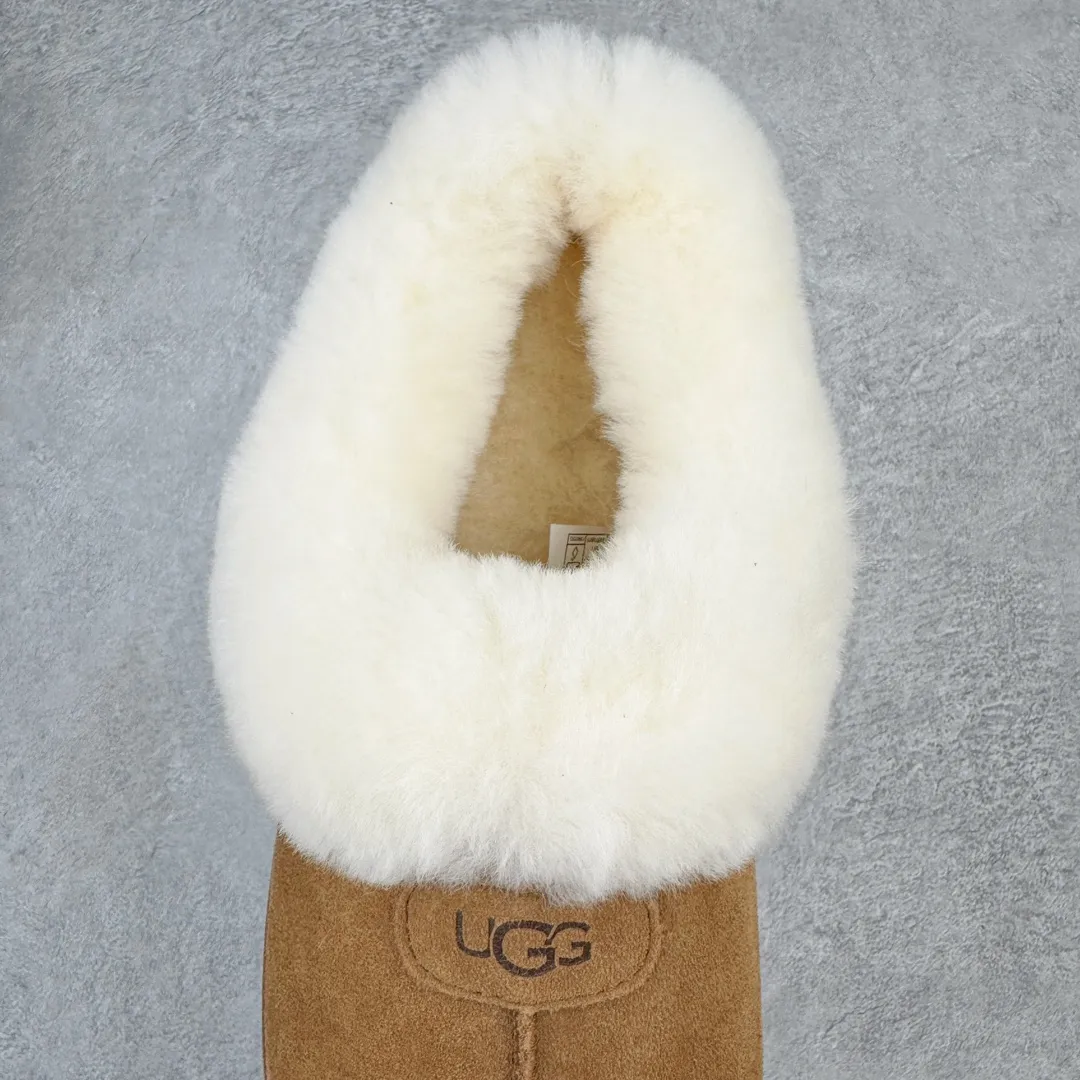 Pick up locally💰520UGG 4810 Tazite autumn and winter sheep fur integrated snow boots. All shoes are made of ZP. Longfeng A-grade Australian imported sheep fur integrated brand OEM production line. Fully follow the ZP process. OEM original pattern maker. Adhering to the principle of no original shoes and no development selection. Pay attention to every detail. The most authentic version on the market TREADLITE "Light Wing" technology outsole. Lightweight/durable/flexible/pile size: 35 36 37 38 39 40 Coding: by2936060